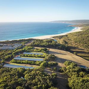 Chandlers Smiths Beach Villas